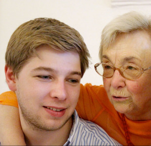 Niko_und_Oma_web